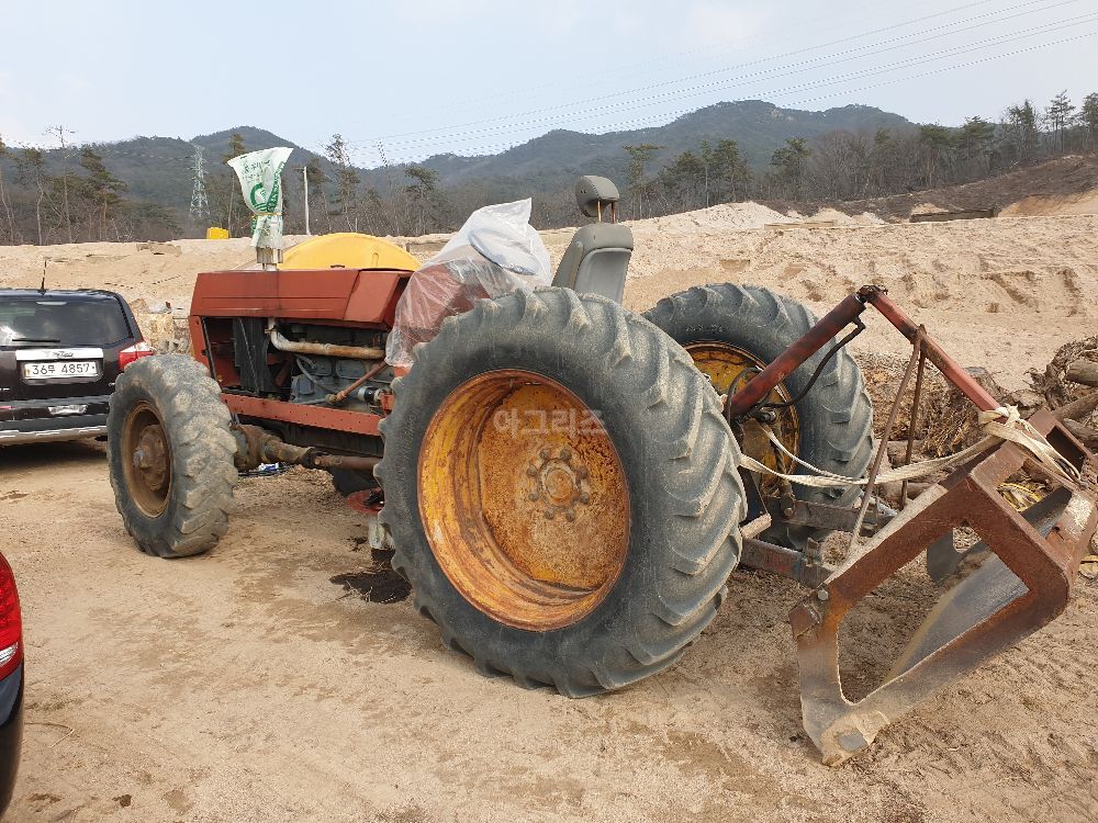  Tractor 체코1530 (150hp) 뒤우측면