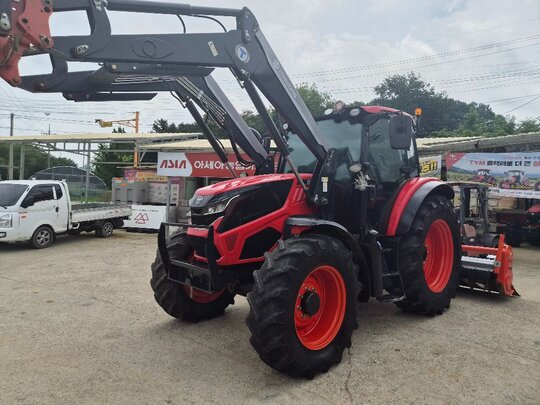 대동 트랙터 HX1400 (142마력) 앞좌측면
