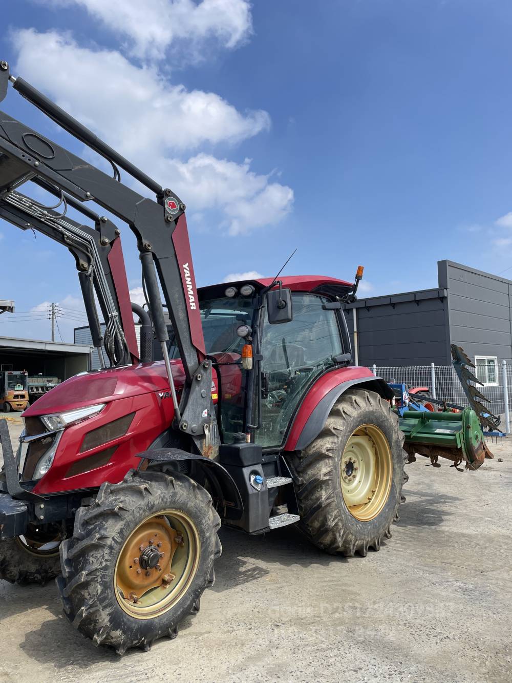 Yanmar Tractor YT5101A (101hp) 뒤우측면