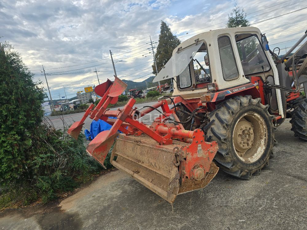 Daedong Tractor D4351 (43hp) 뒤우측면