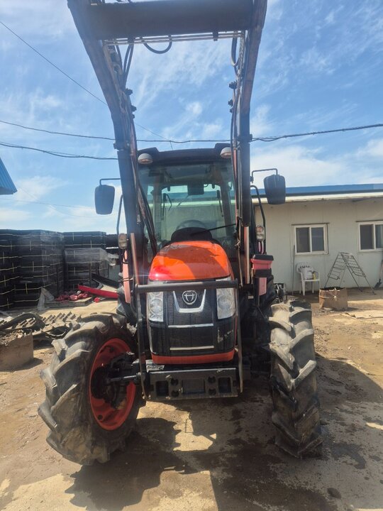 Daedong Tractor RX730 (73hp) 앞좌측면
