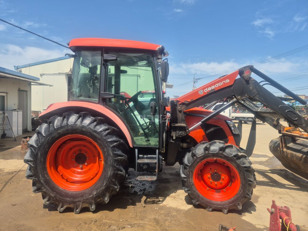 Daedong Tractor RX730 (73hp) 뒤우측면