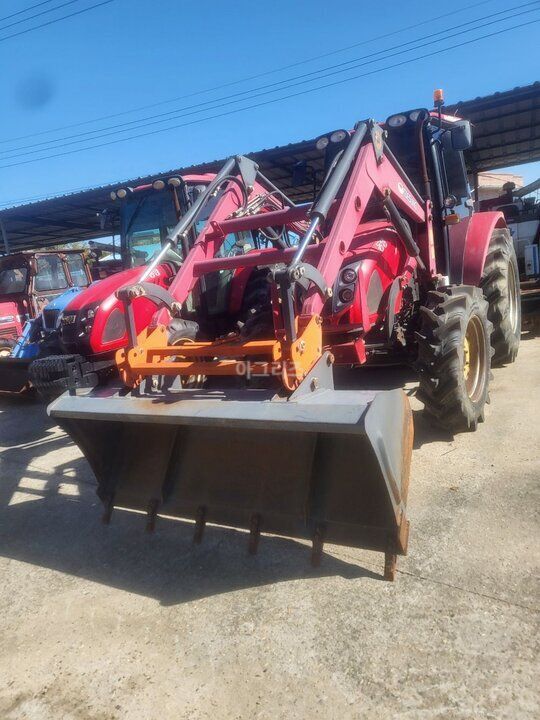 TYM 트랙터 TX853 (85마력) 앞좌측면