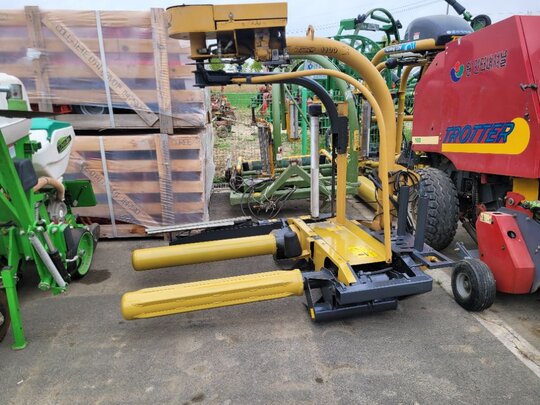  Bale Wrapper AUTO1100EH (중형) 앞좌측면