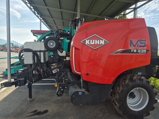  Round Baler FB3135 PLUS (사용하지않앗읍니다) 앞좌측면