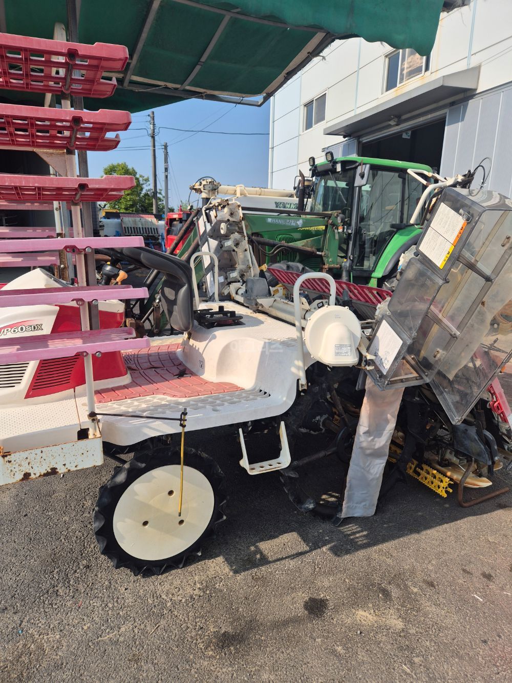 얀마 이앙기 VP60SDX (6조식) 뒤우측면