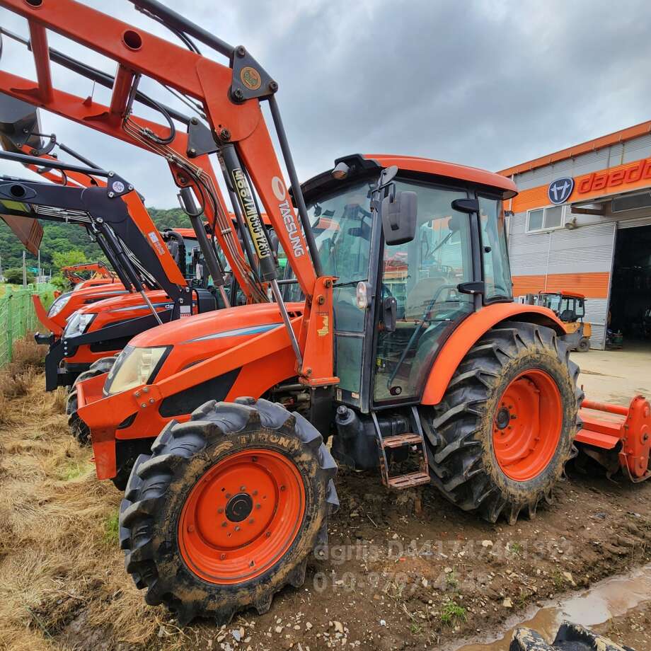 대동 트랙터 RX700VC (70마력) 뒤우측면