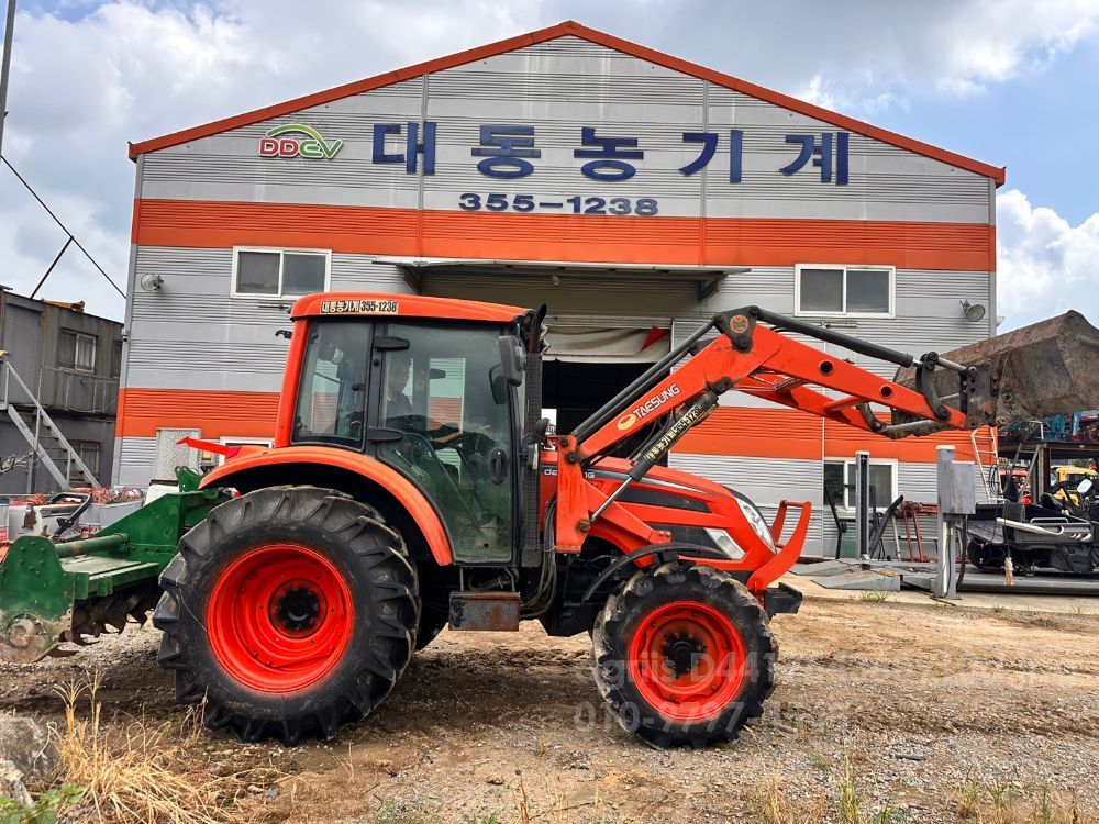 대동 트랙터 PX800PSC (80마력) 뒤우측면