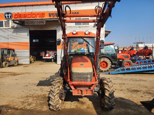 대동 트랙터 D500 (50마력) 앞좌측면