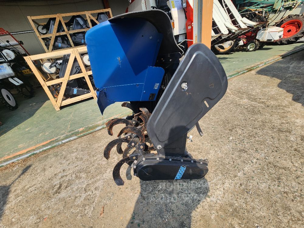 대동 경운기용 로타리배토기 경운기용 로타리배토기 뒤우측면