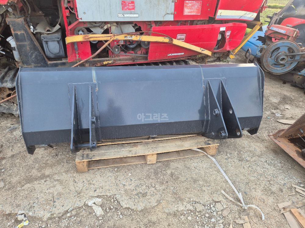 대동 로더 바가지1800 뒤우측면