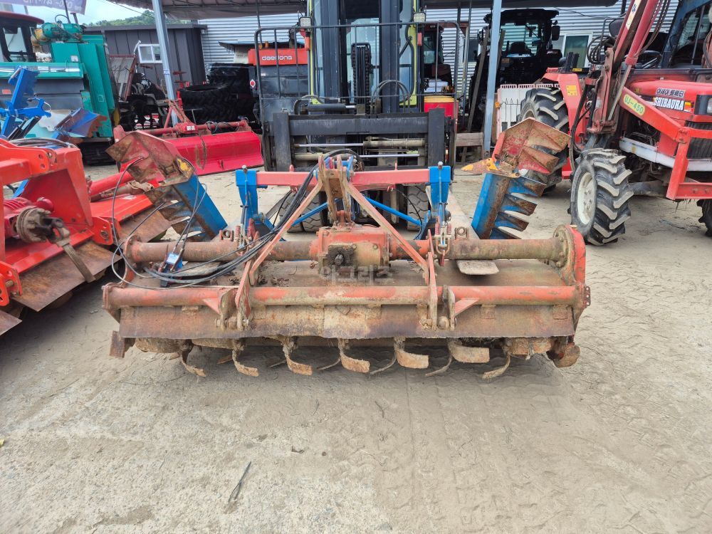 영진기계 로타리 YJ190GM (경폭190cm) 뒤우측면