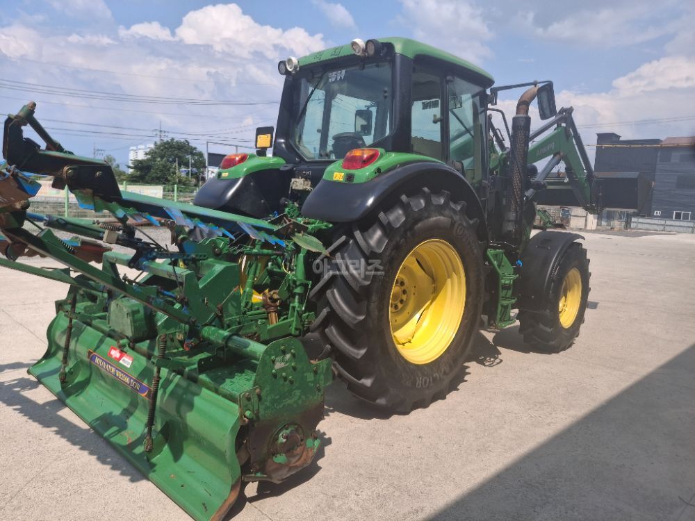 JohnDeere Tractor 6105M (105hp) 뒤우측면