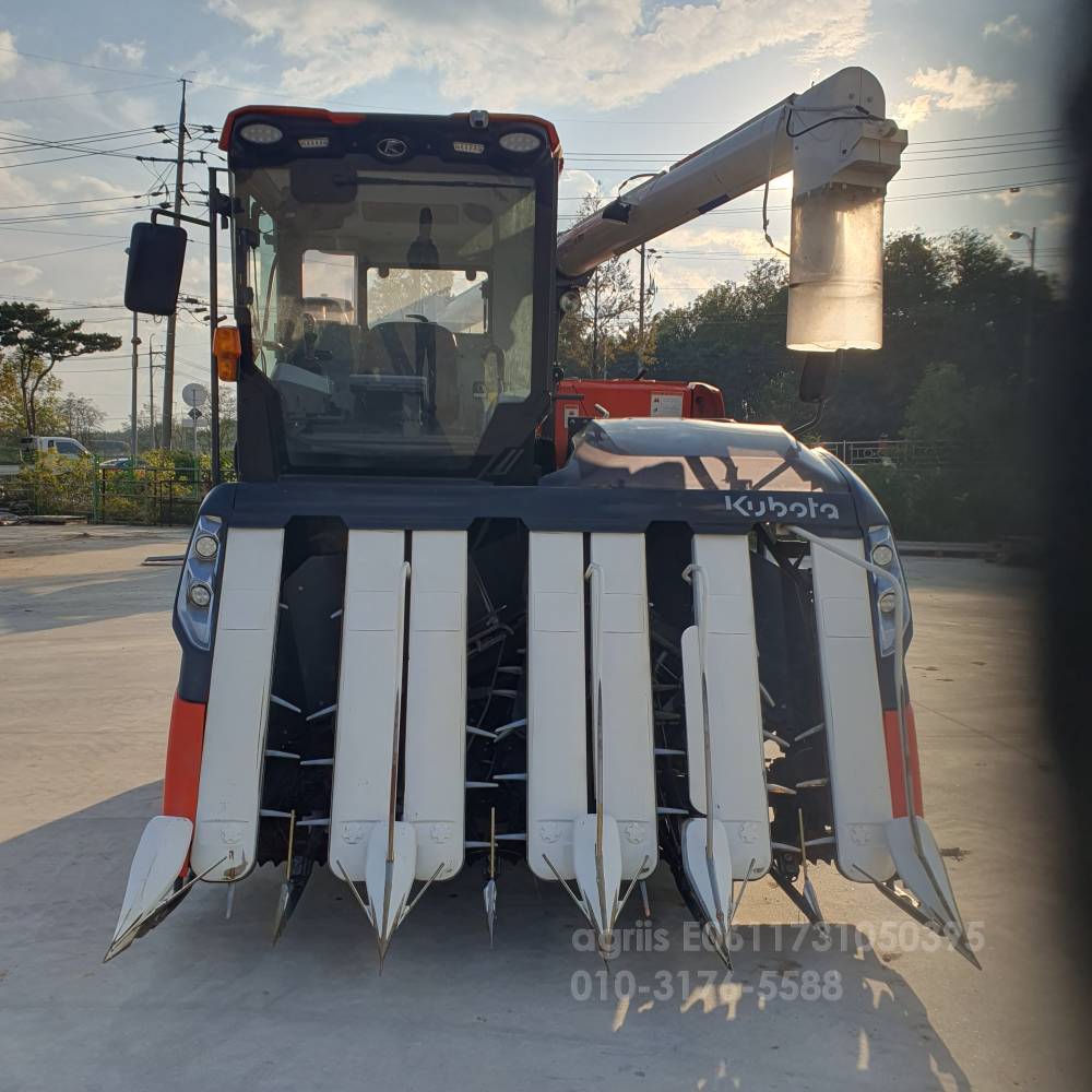 Kubota Combine Harvester ZR7130 (7Rows) 앞좌측면