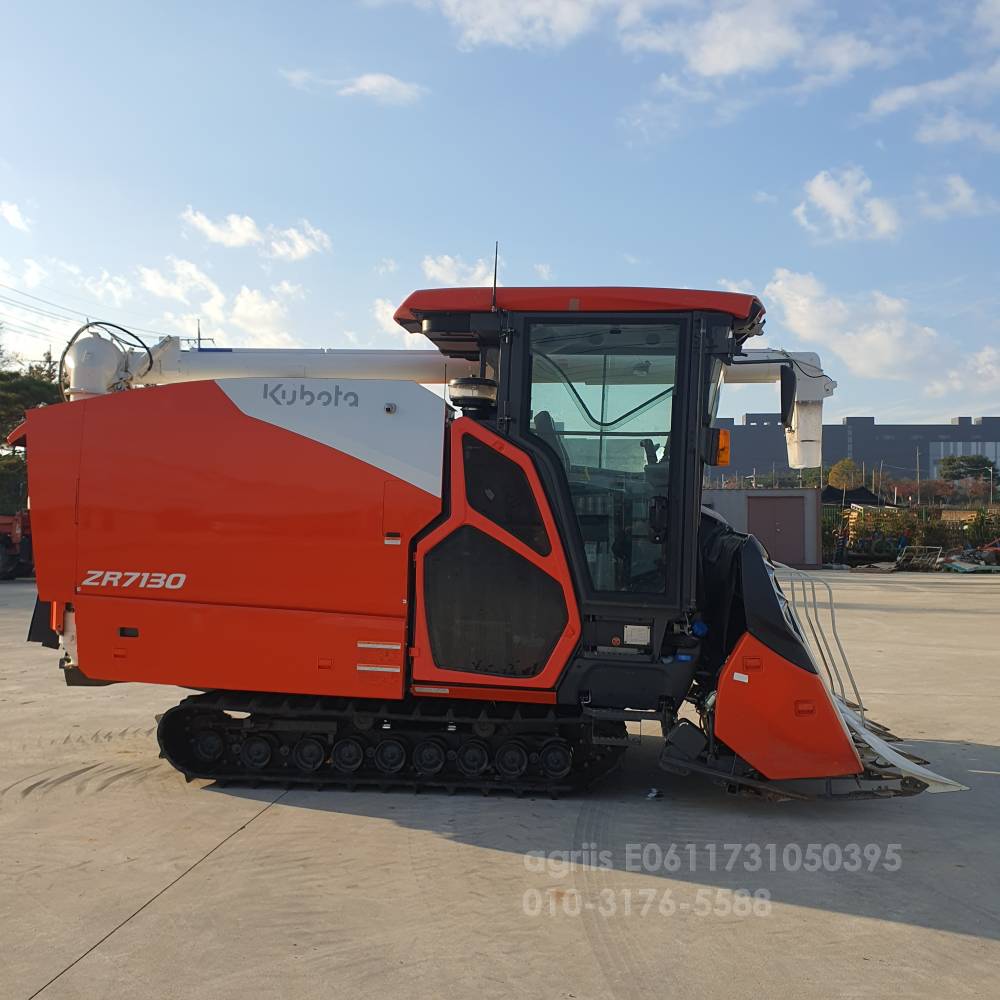 Kubota Combine Harvester ZR7130 (7Rows) 뒤우측면