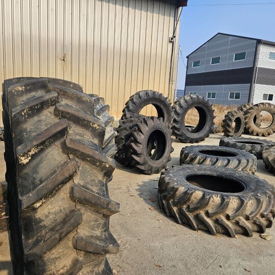 타이어 중고타이어 휠 타이어 중고타이어 휠 타이어 중고타이어 휠 앞좌측면