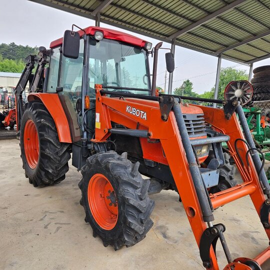 Kubota Tractor GM64 (64hp) 앞좌측면