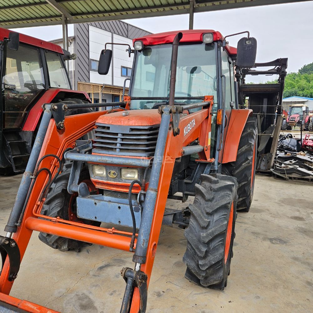 Kubota Tractor GM64 (64hp) 뒤우측면