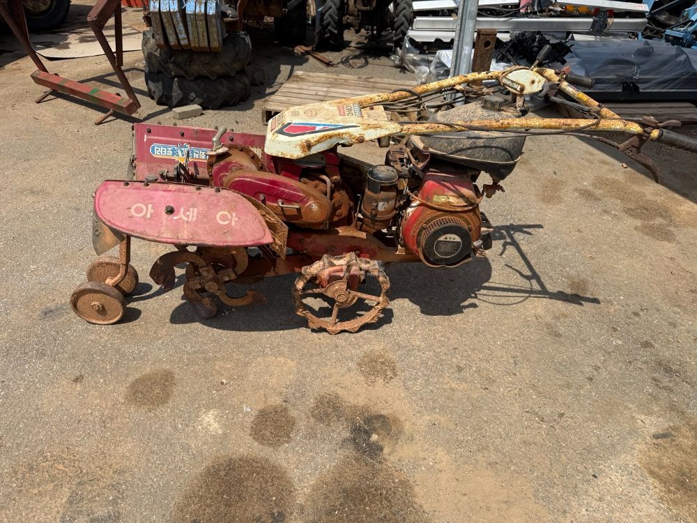 아세아 관리기 AMC-880SM (6.5마력) 뒤우측면