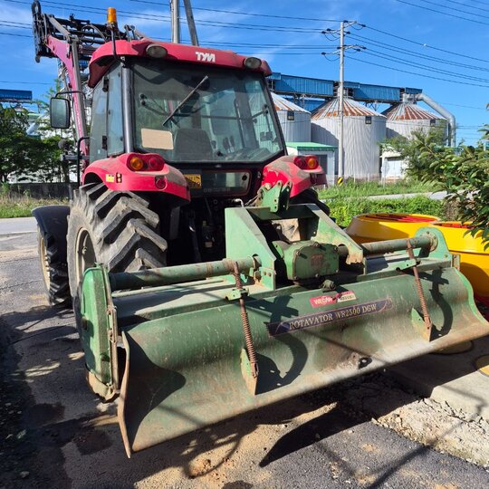 TYM 트랙터 TX1003 (102마력) 앞좌측면