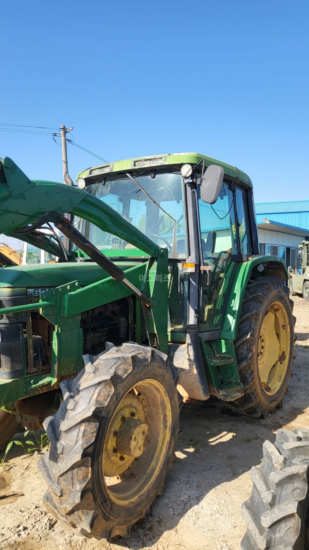 JohnDeere Tractor 6200 (85hp) 뒤우측면