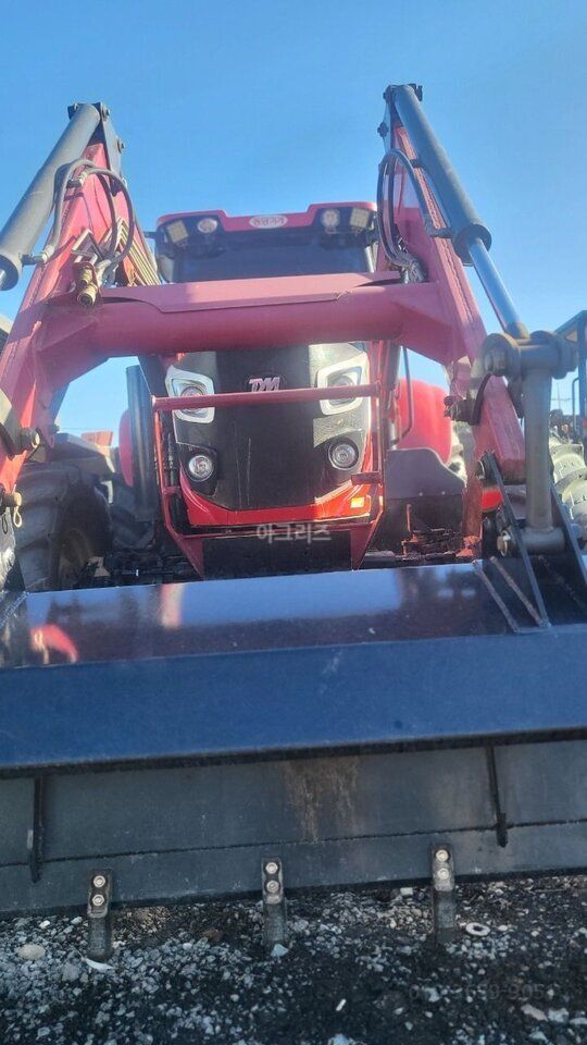 TYM Tractor S1250 (129hp) 앞좌측면