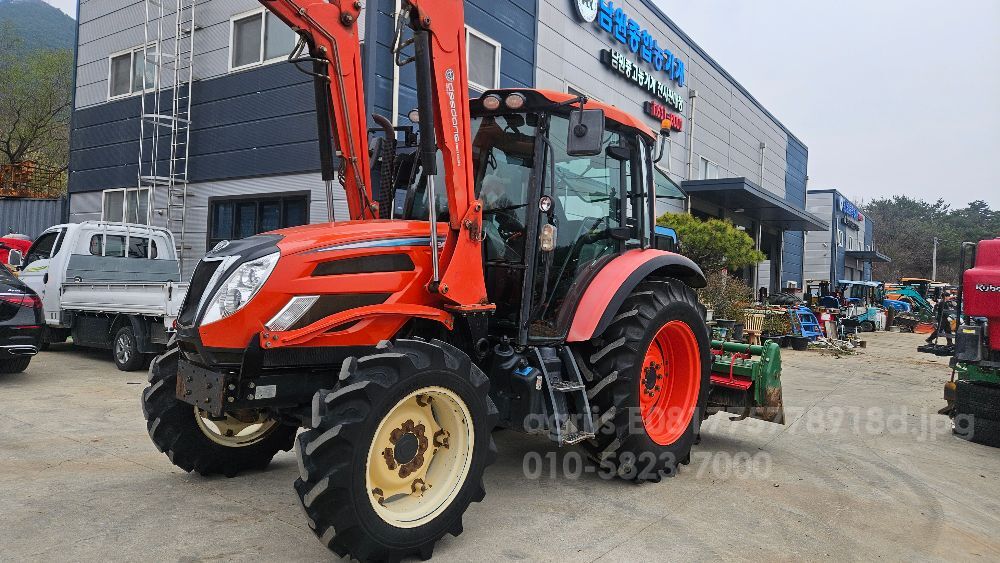 Daedong Tractor PX950PSC (93hp) 뒤우측면