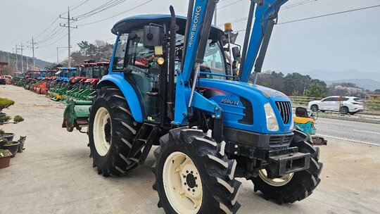 LS Tractor PS90-N (90hp) 앞좌측면