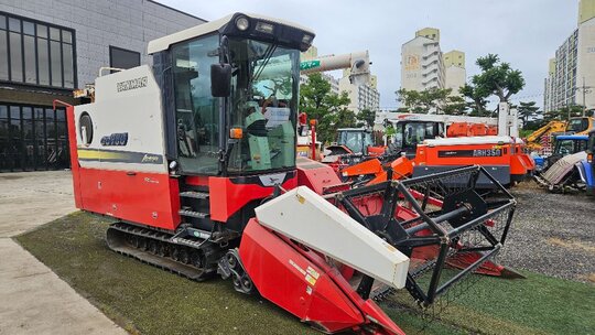 얀마 콤바인 GC980 (보통형) 앞좌측면