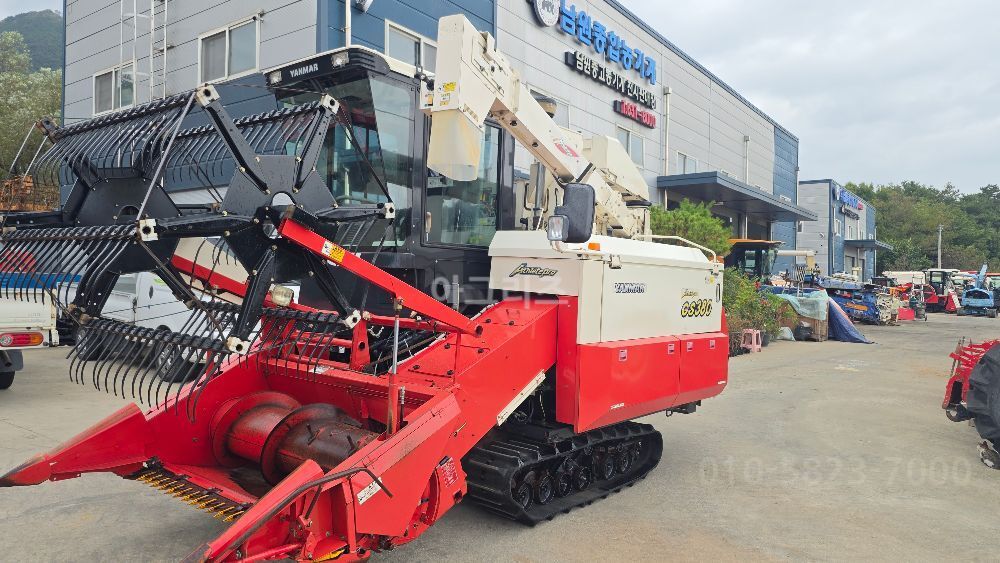 얀마 콤바인 GS380 (보통형) 뒤우측면