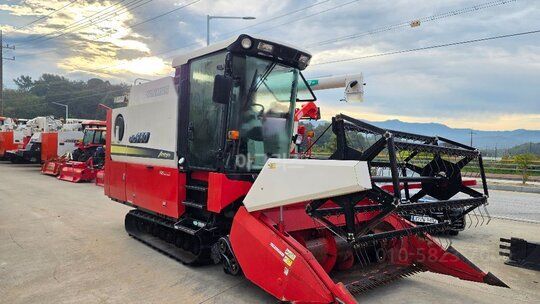 Yanmar Combine Harvester GC980 (보통형) 앞좌측면