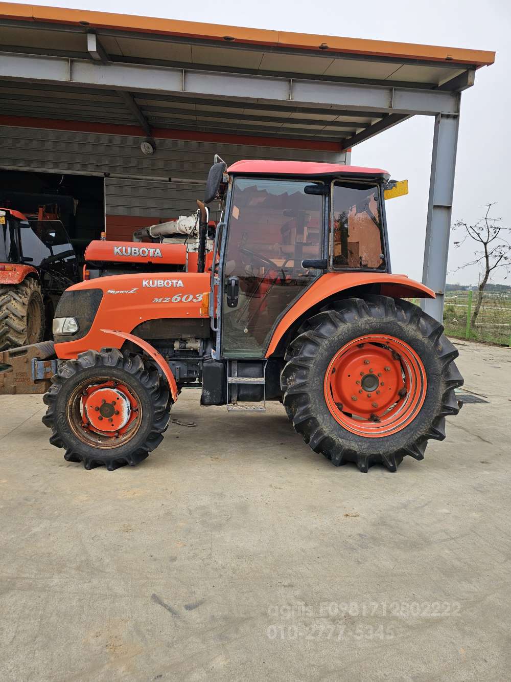 Kubota Tractor MZ603 (60hp) 앞좌측면