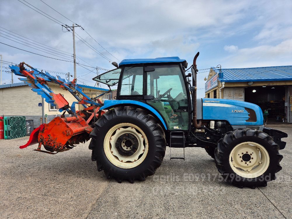 LS 트랙터 L7040 (95마력) 뒤우측면
