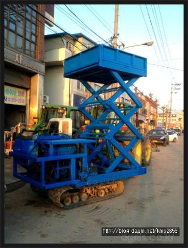  콤바인리프트 콤바인부착형콤바인개조궤도운반차콤바인덤프  앞좌측면