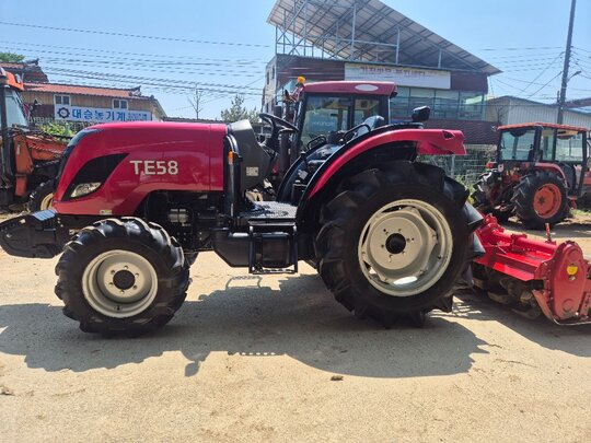 TYM Tractor TE58 (55hp) 앞좌측면