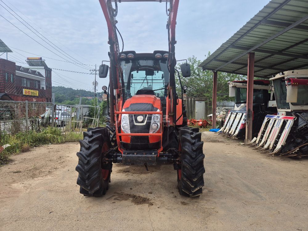 대동 트랙터 PX1000 (100마력) 뒤우측면