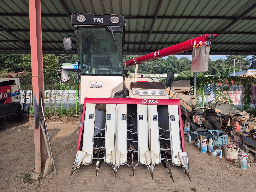 TYM Combine Harvester CX1056 (6Rows) 뒤우측면