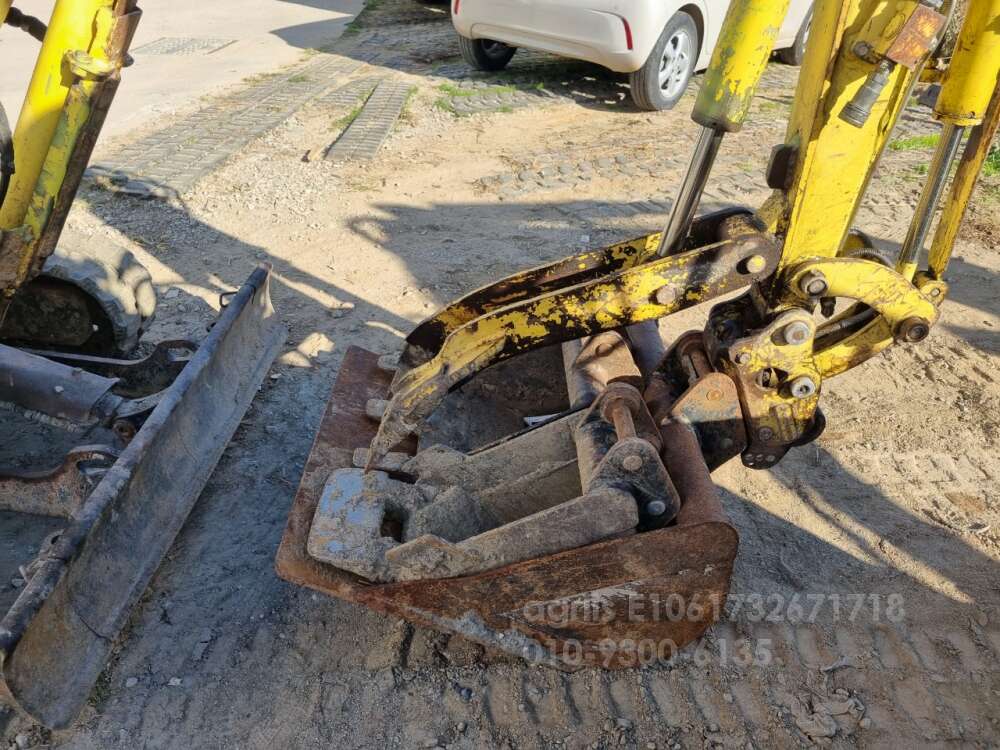 Yanmar Excavator 굴삭기VIO17  측면