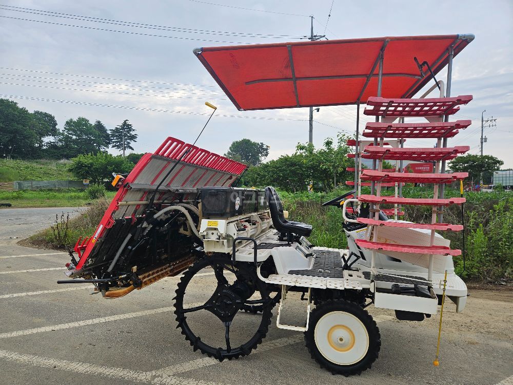 Kukje Rice transplanter RGO-80SD (8Rows) 뒤우측면