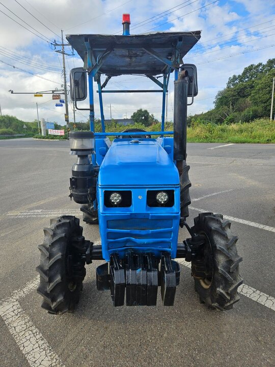 TYM Tractor 3840 (38hp) 앞좌측면