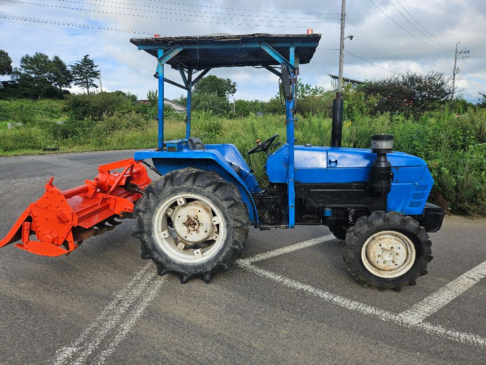 TYM Tractor 3840 (38hp) 뒤우측면