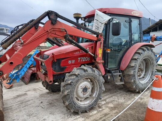 TYM Tractor T720S (72hp) 앞좌측면