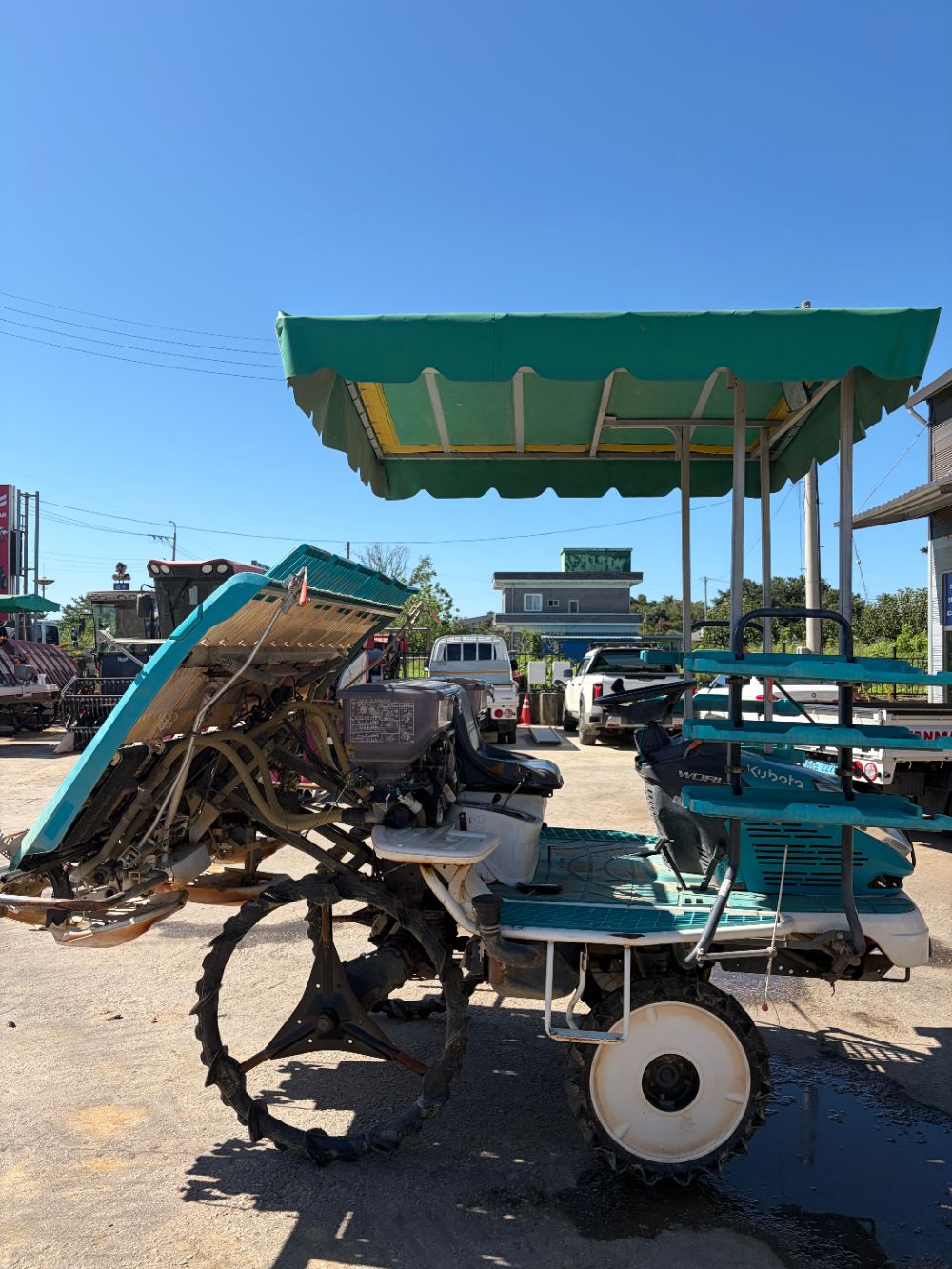 Kubota Rice transplanter KWP69D (6Rows) 뒤우측면