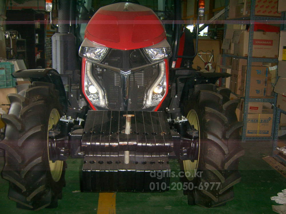 Yanmar Tractor YT5113A (113hp) 뒤우측면