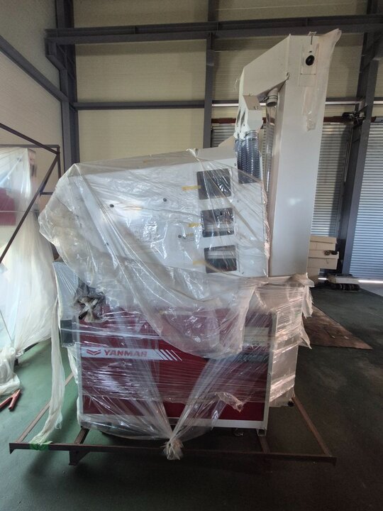 얀마 콩선별기 YBG2000 앞좌측면