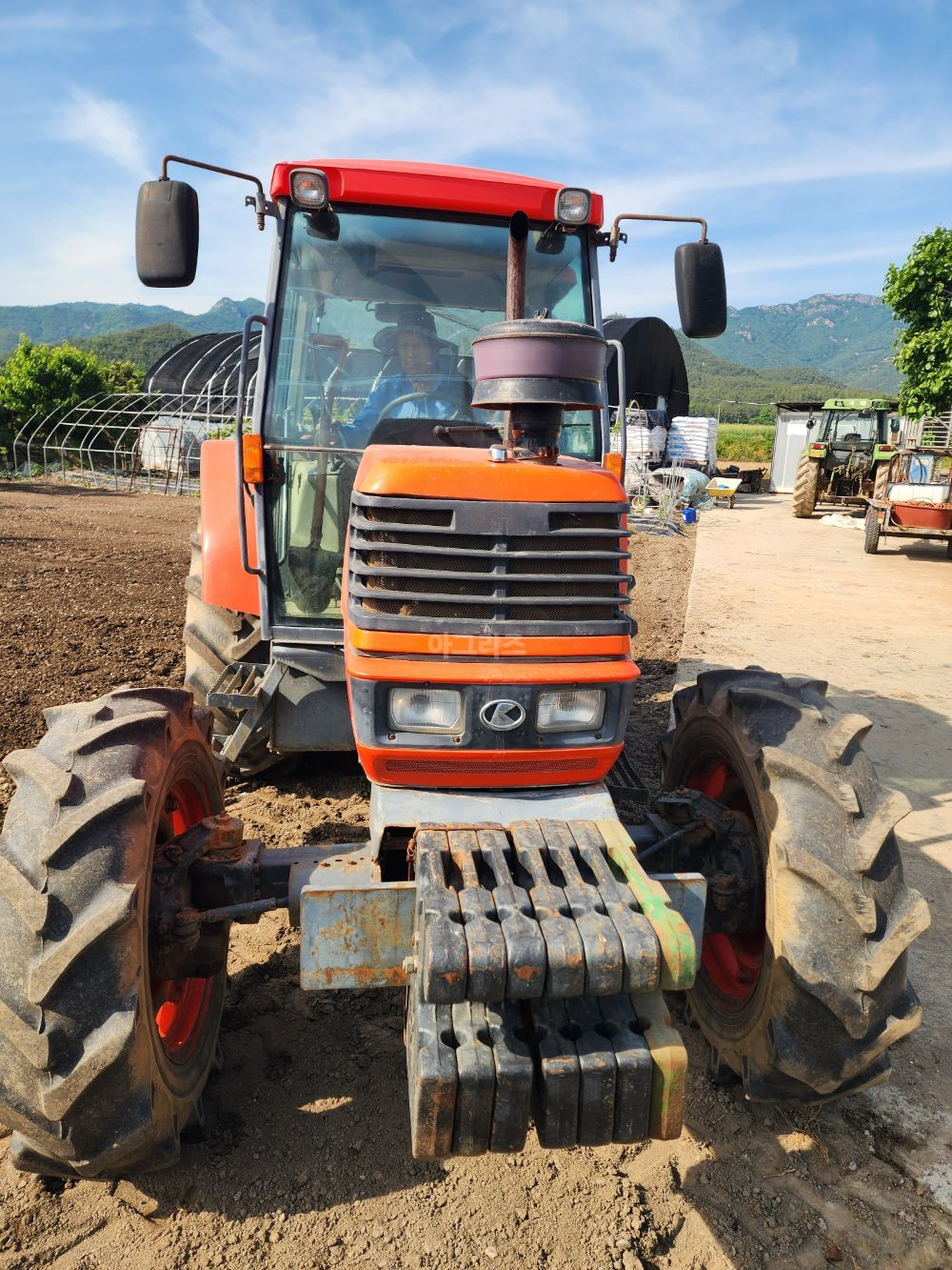 Kubota Tractor GM90 (90hp) 뒤우측면