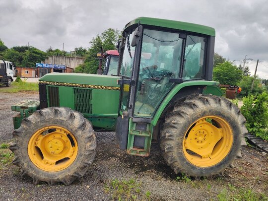 JohnDeere Tractor 6200 (85hp) 앞좌측면