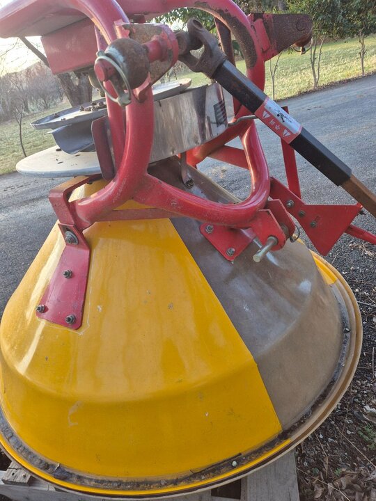  비료살포기  조인트식  앞좌측면