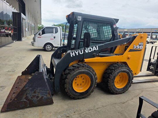  Skid steer loader 스키드로더  앞좌측면