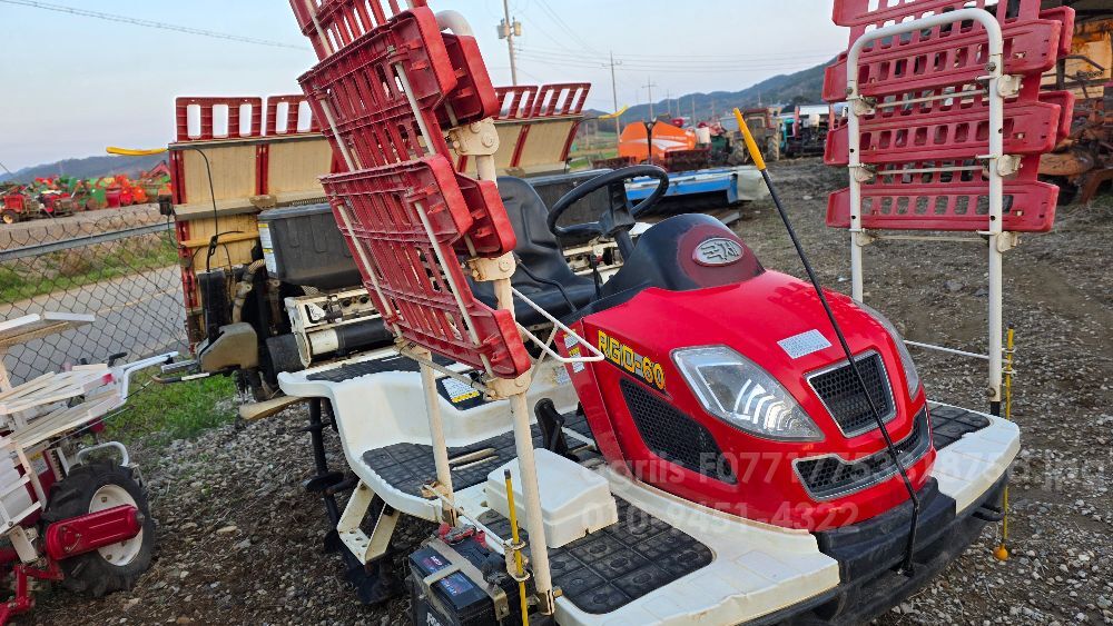 Kukje Rice transplanter RGO-60 (6Rows) 뒤우측면